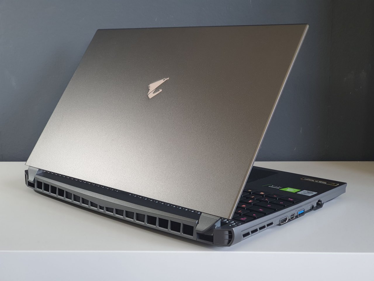 [15/04/2020] Gigabyte Aorus 15G mit i7-10875H und RTX 2070 Super Max-Q (3)