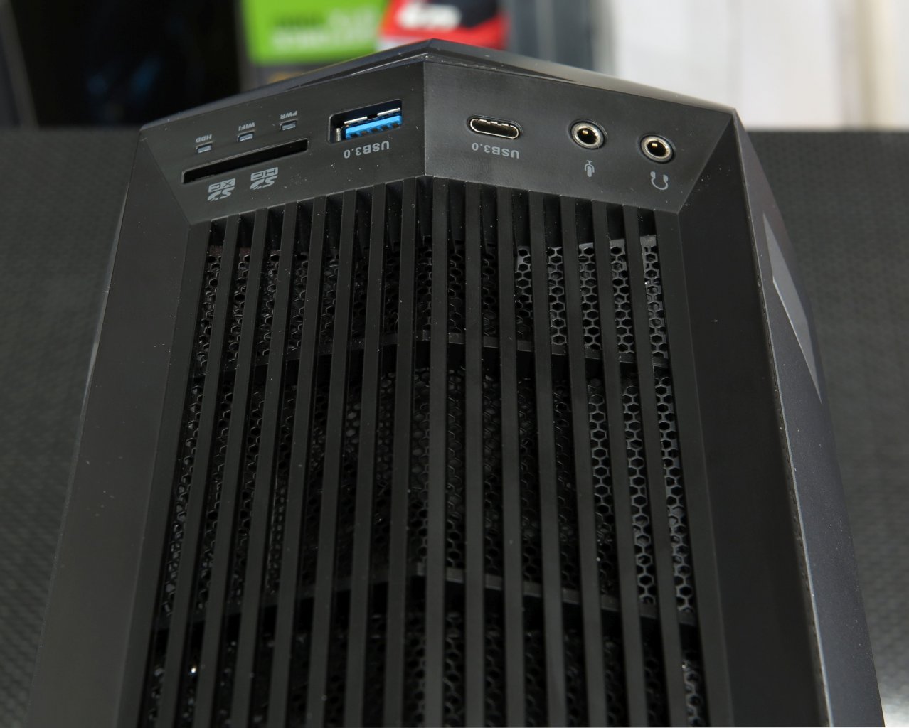 [29/04/2020] Zotac MEK Mini (7)