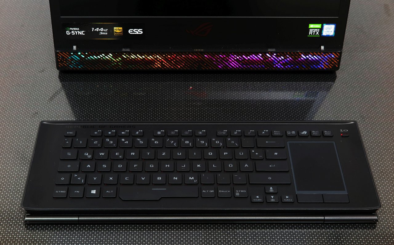 [18/06/2020] Asus ROG Mothership GZ700 (8)