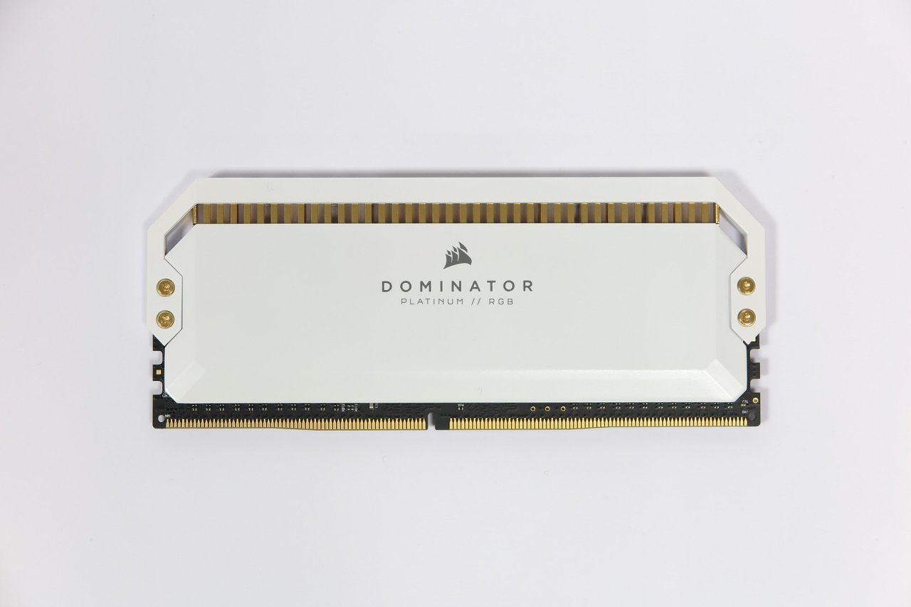 [07/06/2020] Corsair Dominator Platinum RGB (White) CMT32GX4M4C3600C18W