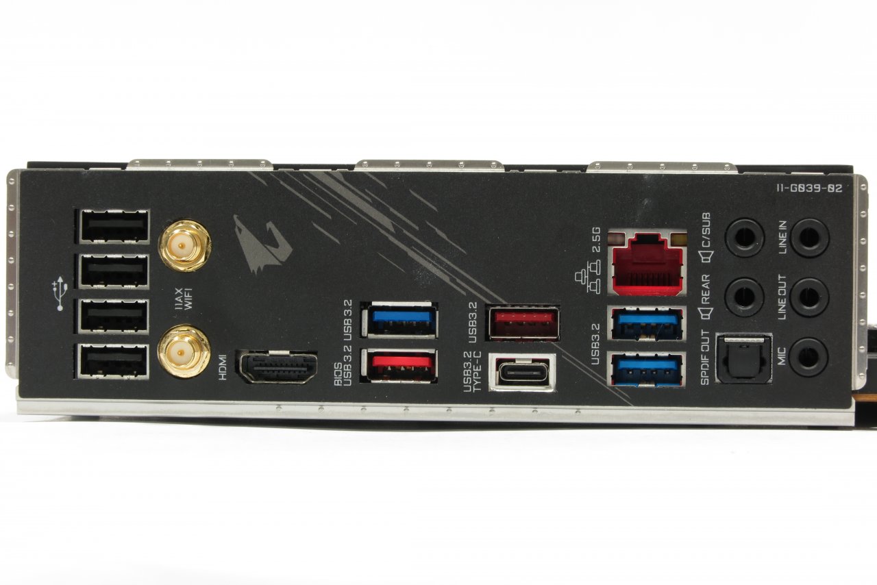[30/06/2020] Gigabyte Z490 Aorus Pro AX: I/O