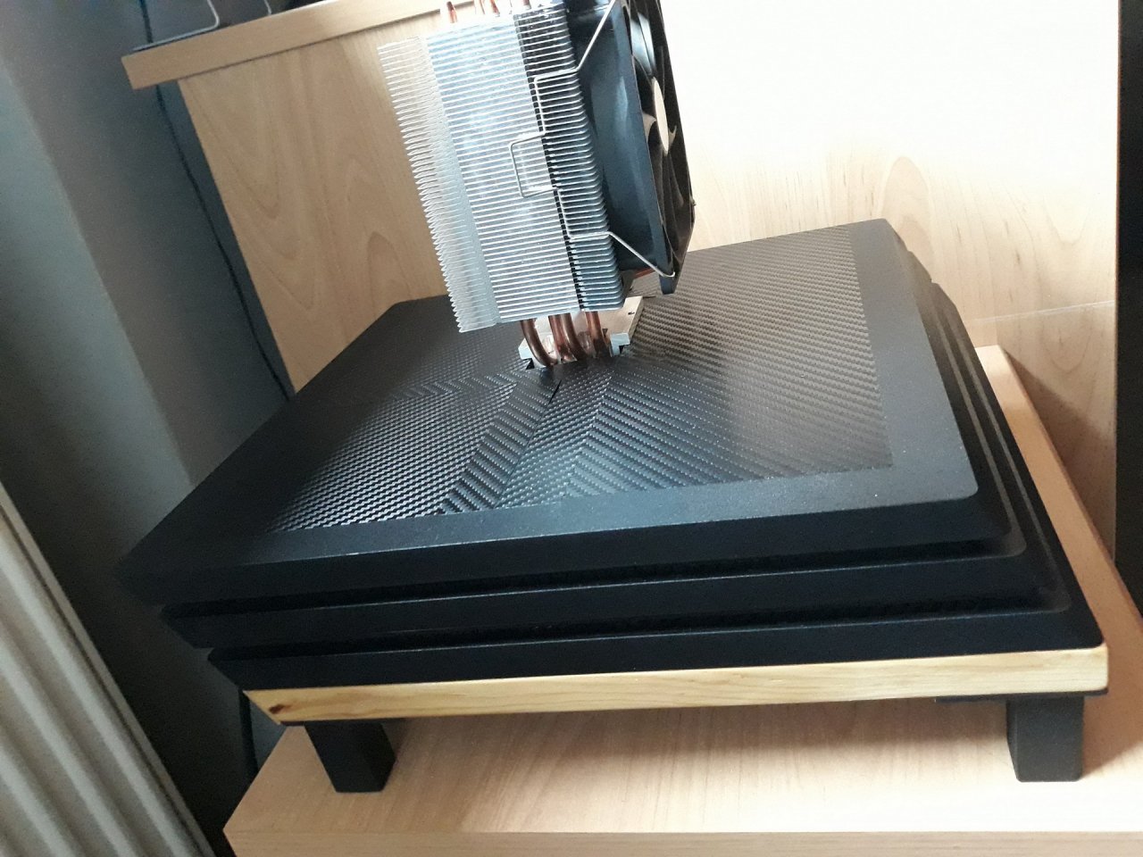 [19/06/2020] Update vom 21.06.2020: Modifizierte, luftgekühlte PS4 Pro von Marty00