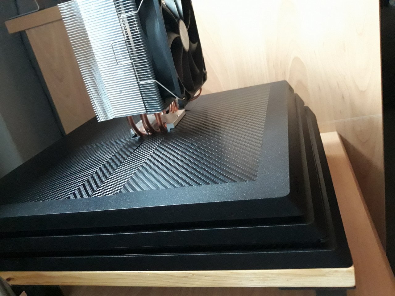 [19/06/2020] Update vom 21.06.2020: Modifizierte, luftgekühlte PS4 Pro von Marty00