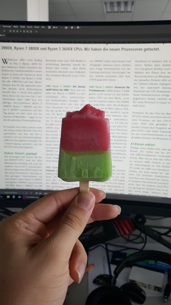 [29/07/2020] Dieses Eis war meine Belohnung für den 12-Seiten Mega-Kracher Ryzen 3000XT Artikel in der kommenden Ausgabe. Ich konnte keine Zahlen mehr sehen und auch keine Buchstaben. Freut euch darauf :)