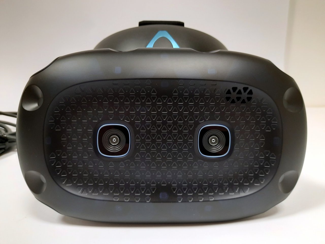 [08/07/2020] HTC Vive Cosmos Elite - Front