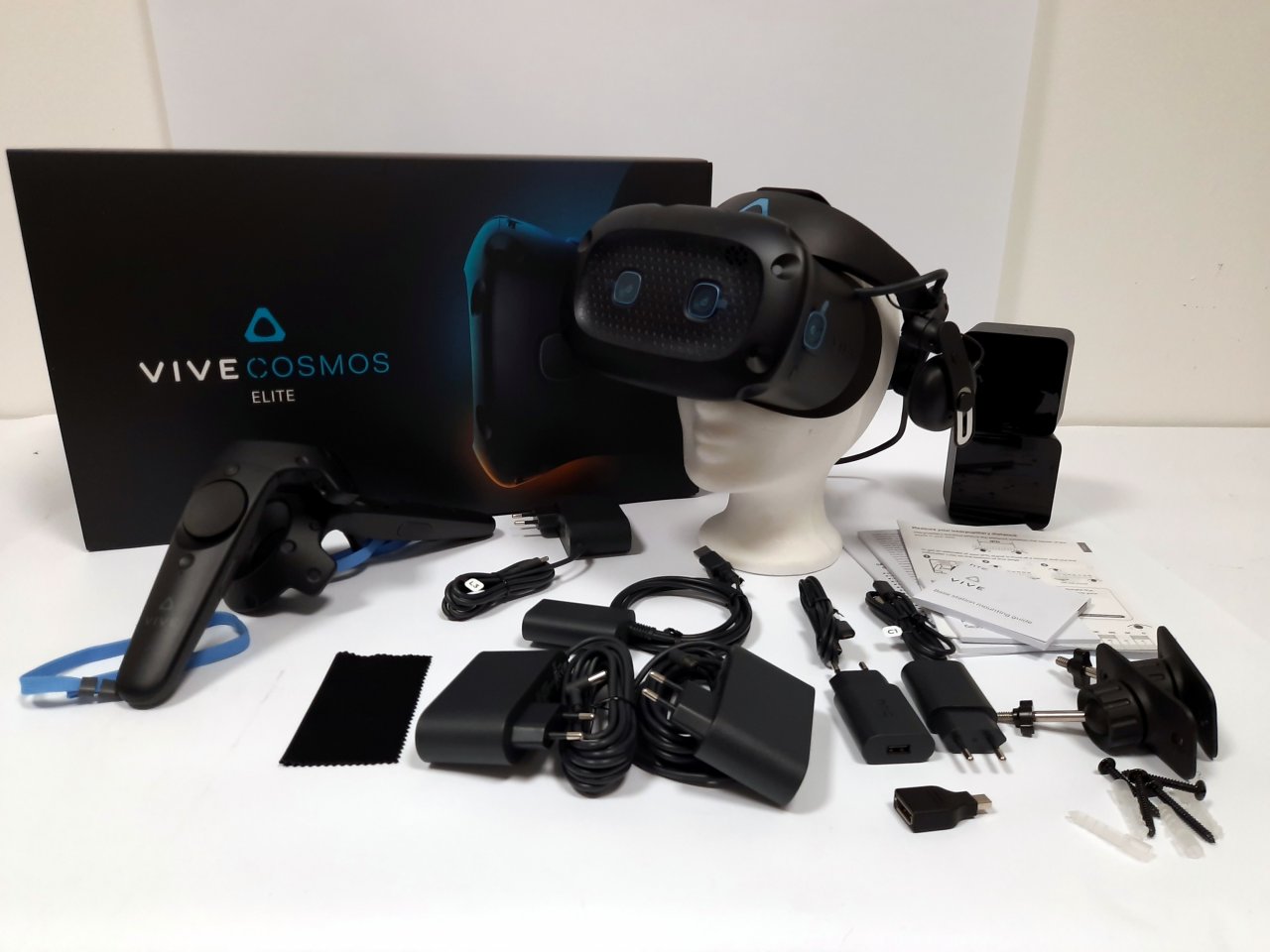 [08/07/2020] HTC Vive Cosmos Elite - Inhalt