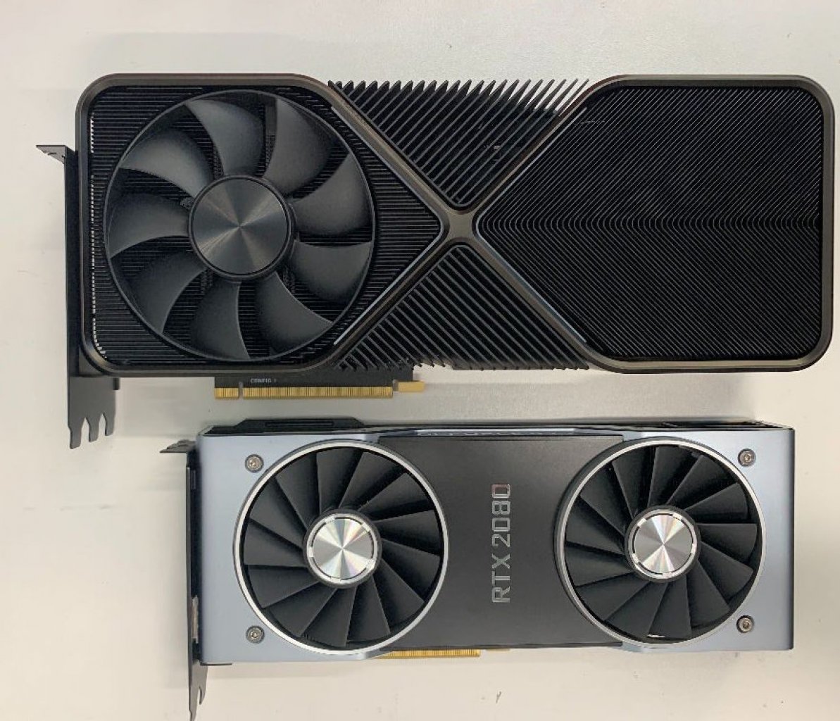 [22/08/2020] Nvidia Ampere: Bilder der (riesigen) Geforce RTX 3090 Founders Edition machen die Runde (1)