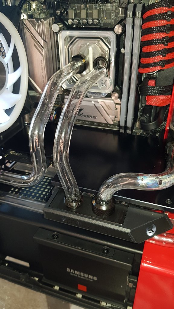 [14/08/2020] Casemod-Tagebuch: Mini-ITX-Wakü-PC mit Hardtubes ausgestattet (17)