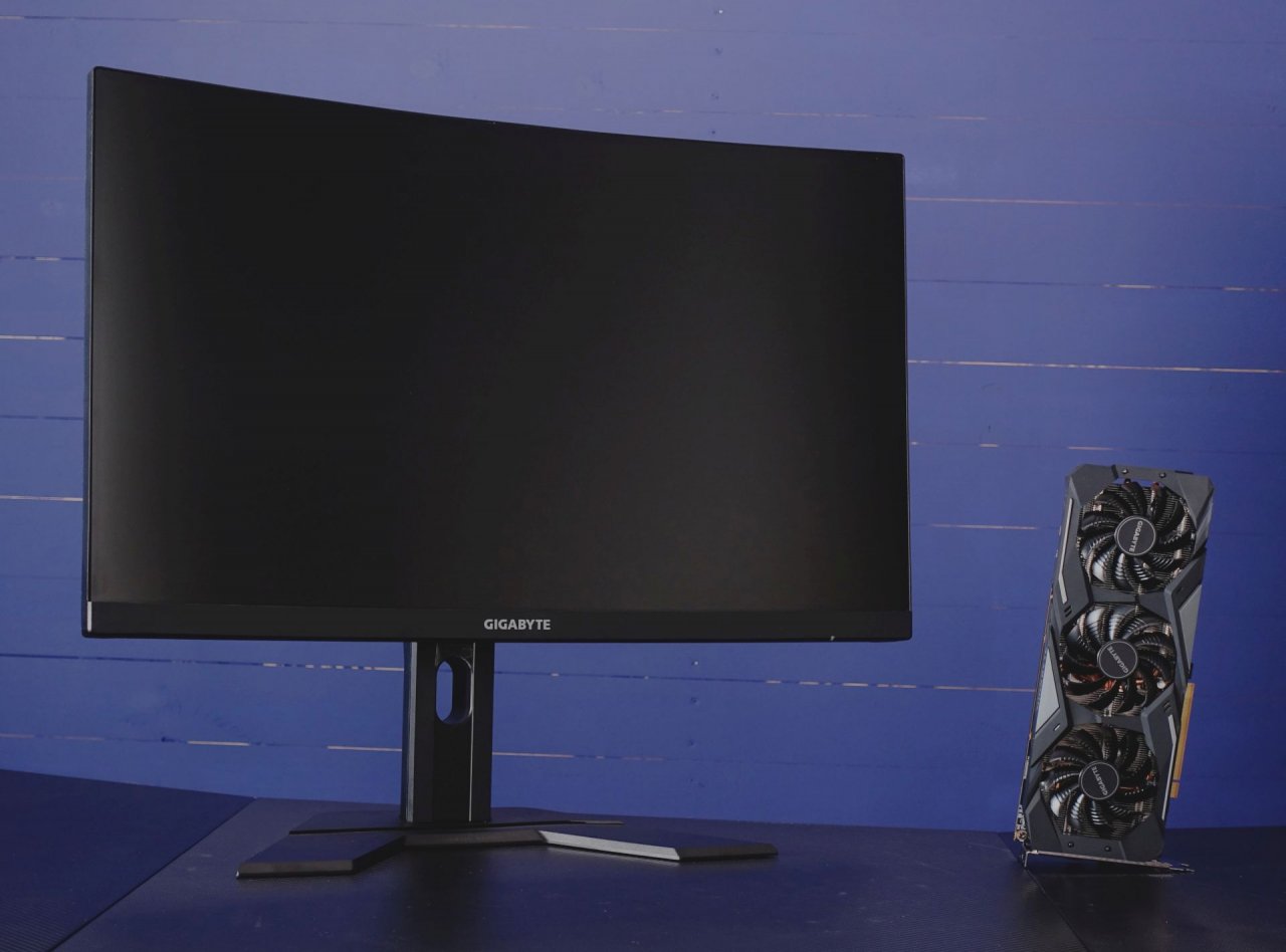 [08/09/2020] Das Design des Gigabyte G27FC ist modern und gefällig