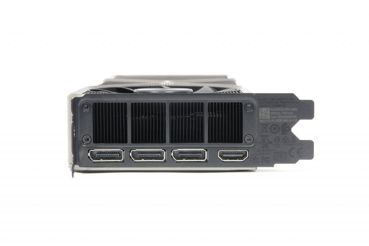 [09/09/2020] Nvidia Geforce RTX 3080 FE: An der extra-luftigen Slotblende finden sich nicht nur drei Bildschirmanschlüsse des Typs Displayport 1.4a, sondern erstmals auch HDMI 2.1. Einige Custom-Designs bieten zusätzlich einen zweiten HDMI-2.1-Port.