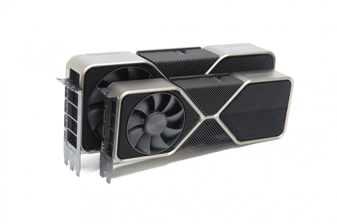 [23/09/2020] Nvidia Geforce RTX 3090 Founders Edition hinter Geforce RTX 3080 Founders Edition