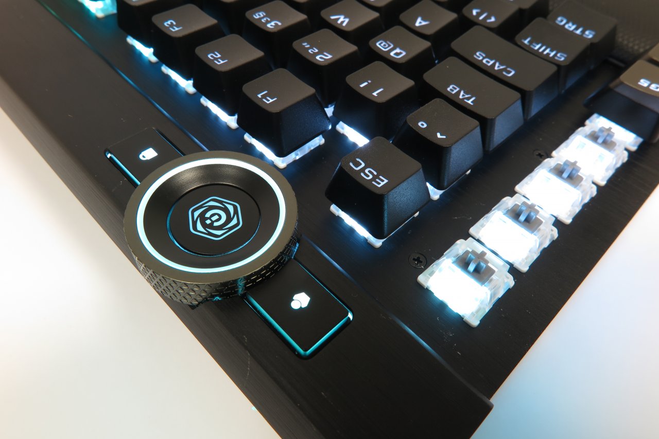[30/09/2020] Corsair K100 RGB: Corsairs neues Mechanik-Flaggschiff mit Ambitionen auf die Tastaturreferenz im Test (6)