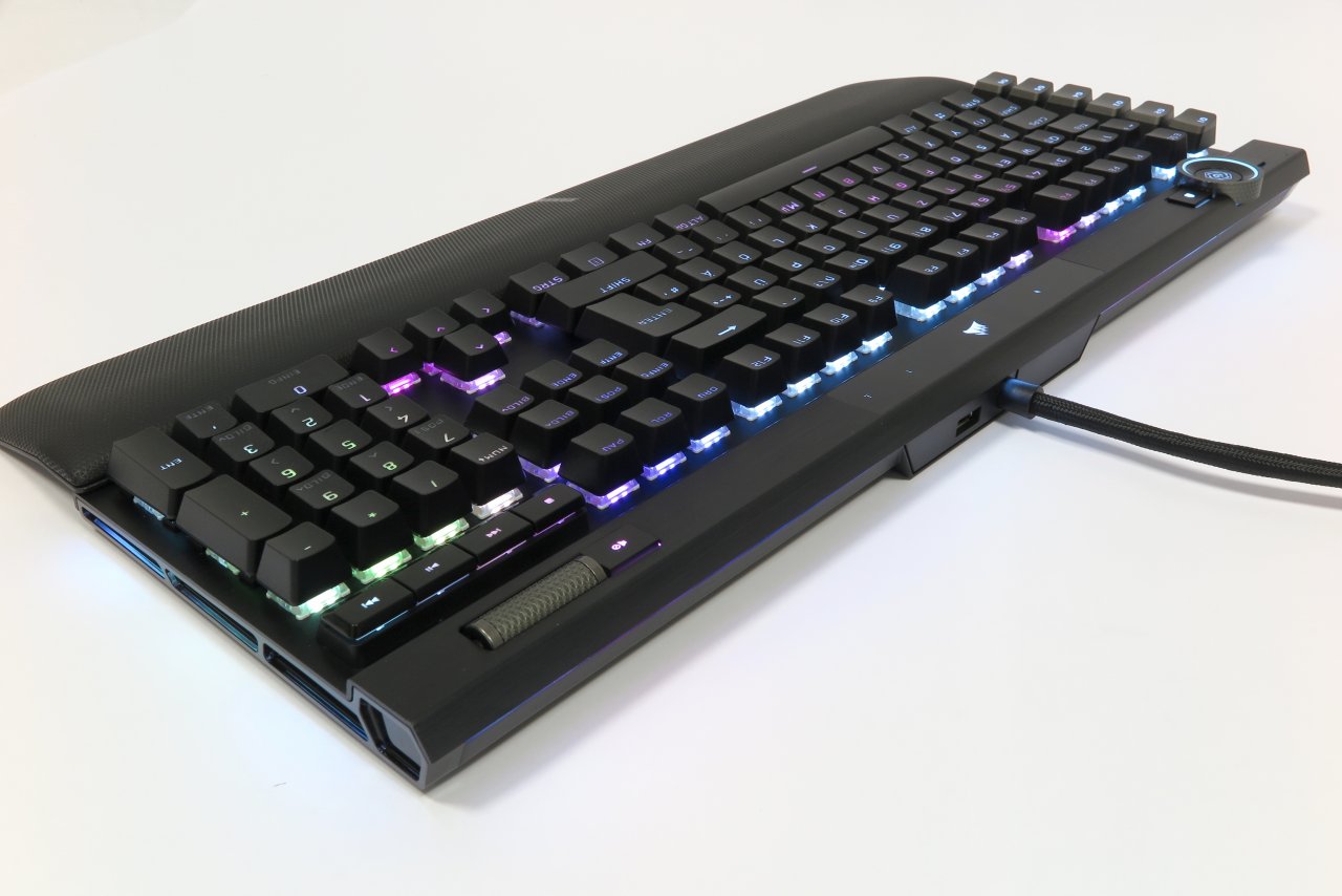[30/09/2020] Corsair K100 RGB: Corsairs neues Mechanik-Flaggschiff mit Ambitionen auf die Tastaturreferenz im Test (12)