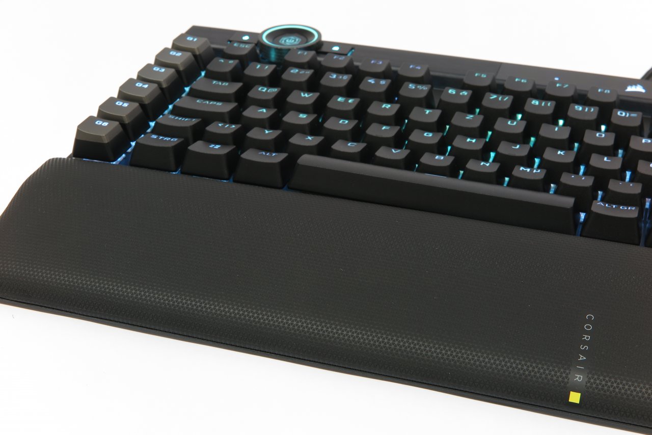 [30/09/2020] Corsair K100 RGB: Corsairs neues Mechanik-Flaggschiff mit Ambitionen auf die Tastaturreferenz im Test (13)