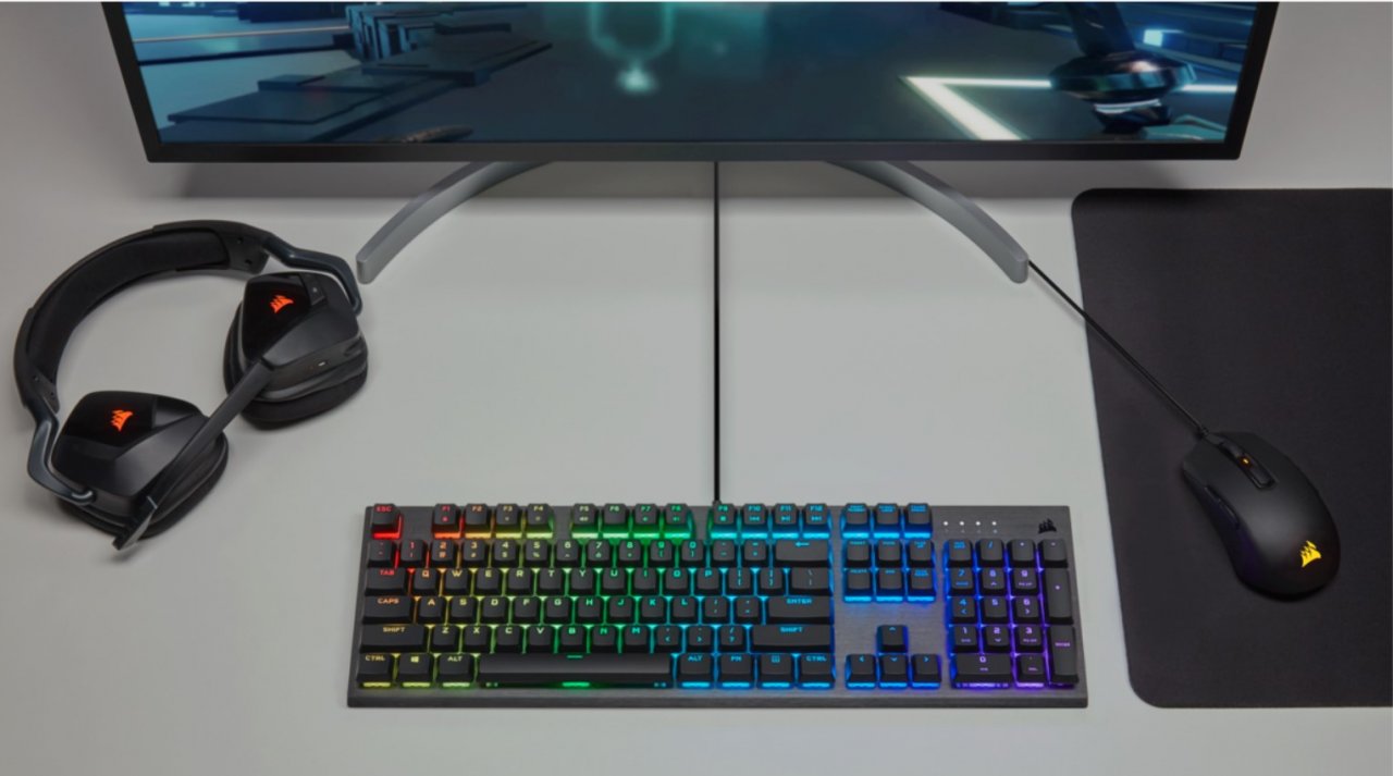 [13/10/2020] Corsair K60 RGB Pro am Schreibtisch