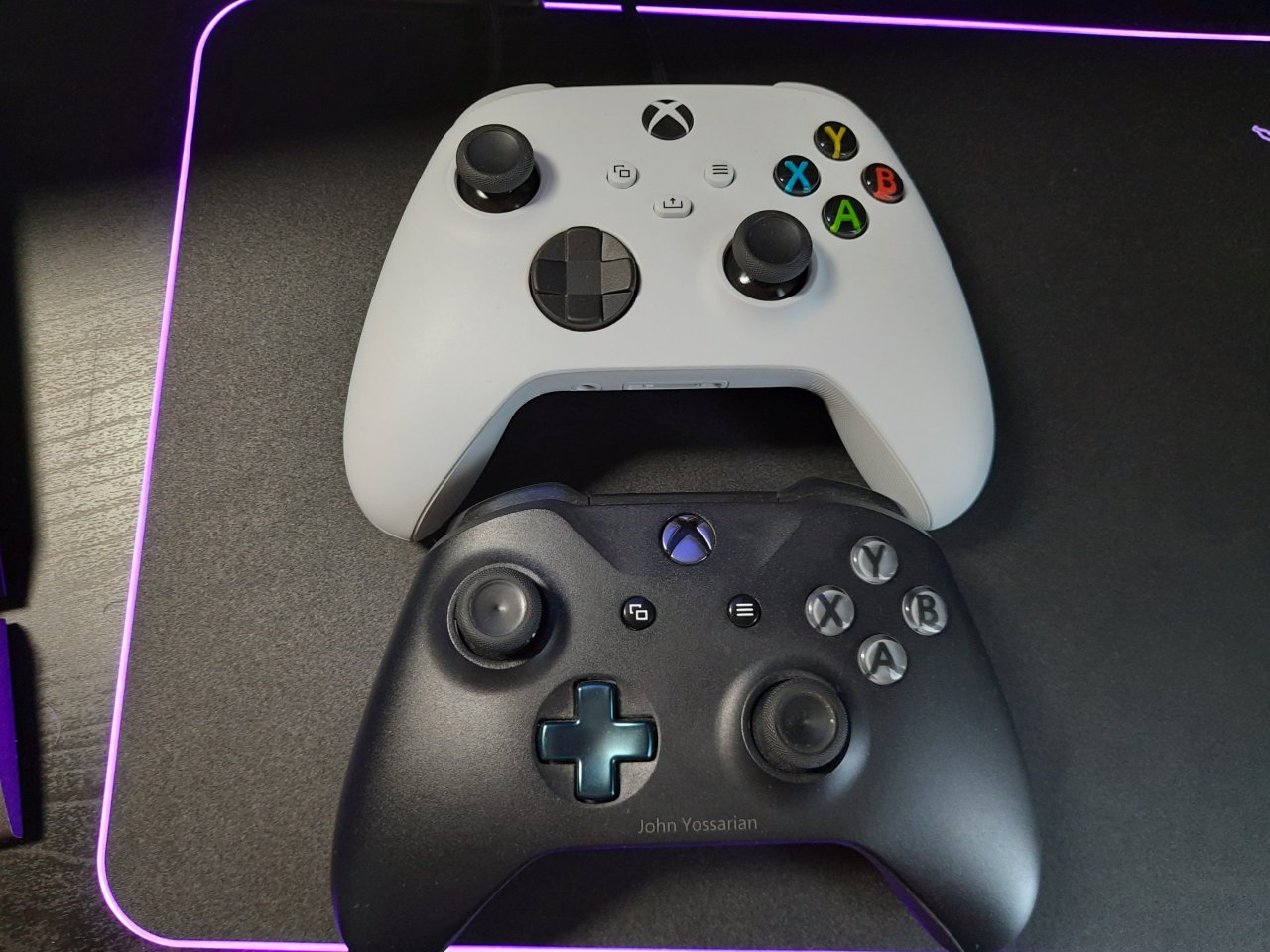 [05/11/2020] Xbox Series X und Series S im Test -&nbsp; Neuer Controller im Vergleich mit dem Xbox One X Controller