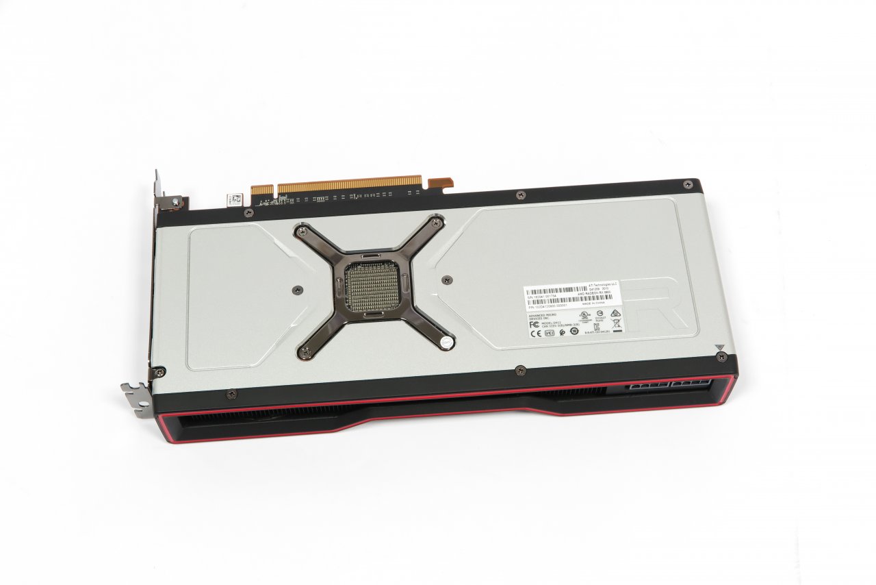[16/11/2020] Fotos der RX 6800 / 6800 XT (13)