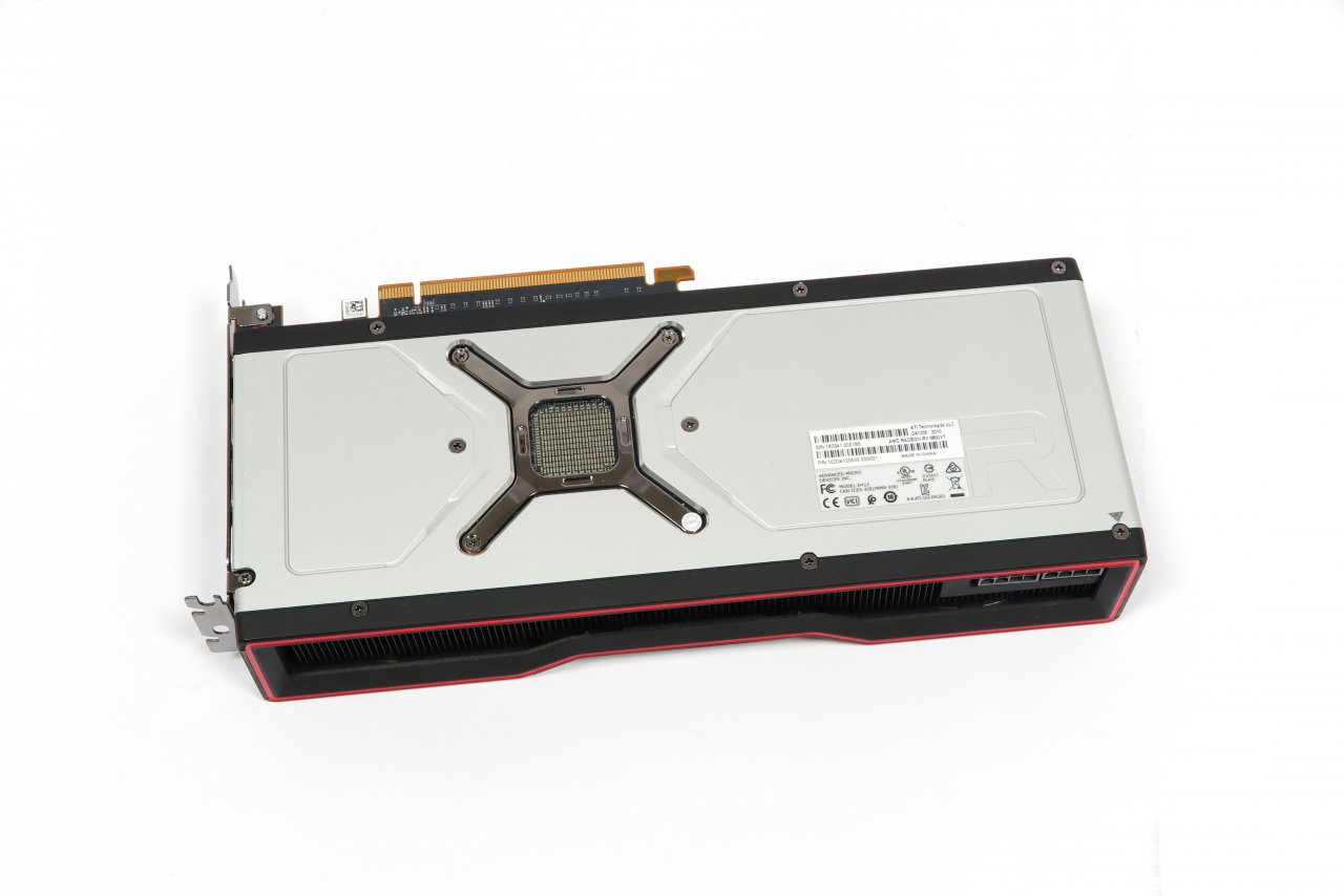[16/11/2020] Fotos der RX 6800 / 6800 XT (14)