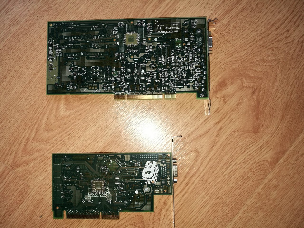 [09/11/2020] Update vom 09.11.2020: Grafikkarte von AMD-Freak1977 (2 Real3D Starfighter PCI und AGP mit Intel i740)