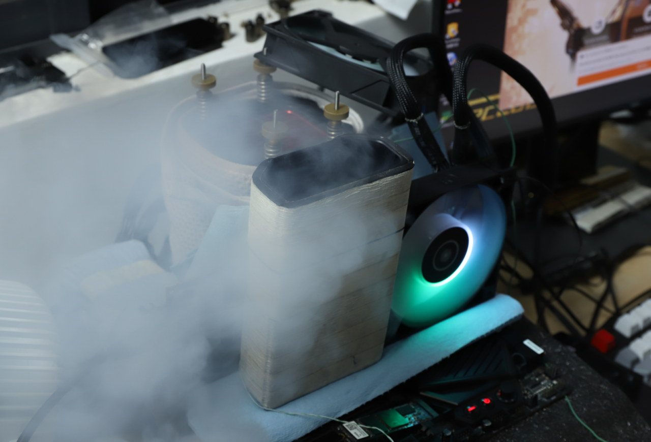 [23/11/2020] Radeon RX 6800 XT: Neuer Taktrekord, bis zu 2,8 GHz unter Flüssigstickstoff (1)