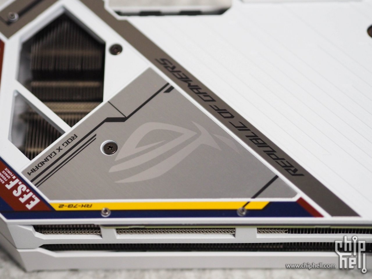[22/12/2020] Geforce RTX 3090: Asus ROG Strix Gundam im Anime-Stil detailreich abgelichtet (5)