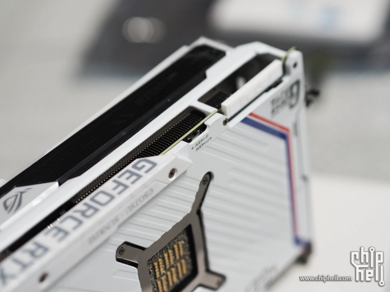 [22/12/2020] Geforce RTX 3090: Asus ROG Strix Gundam im Anime-Stil detailreich abgelichtet (9)