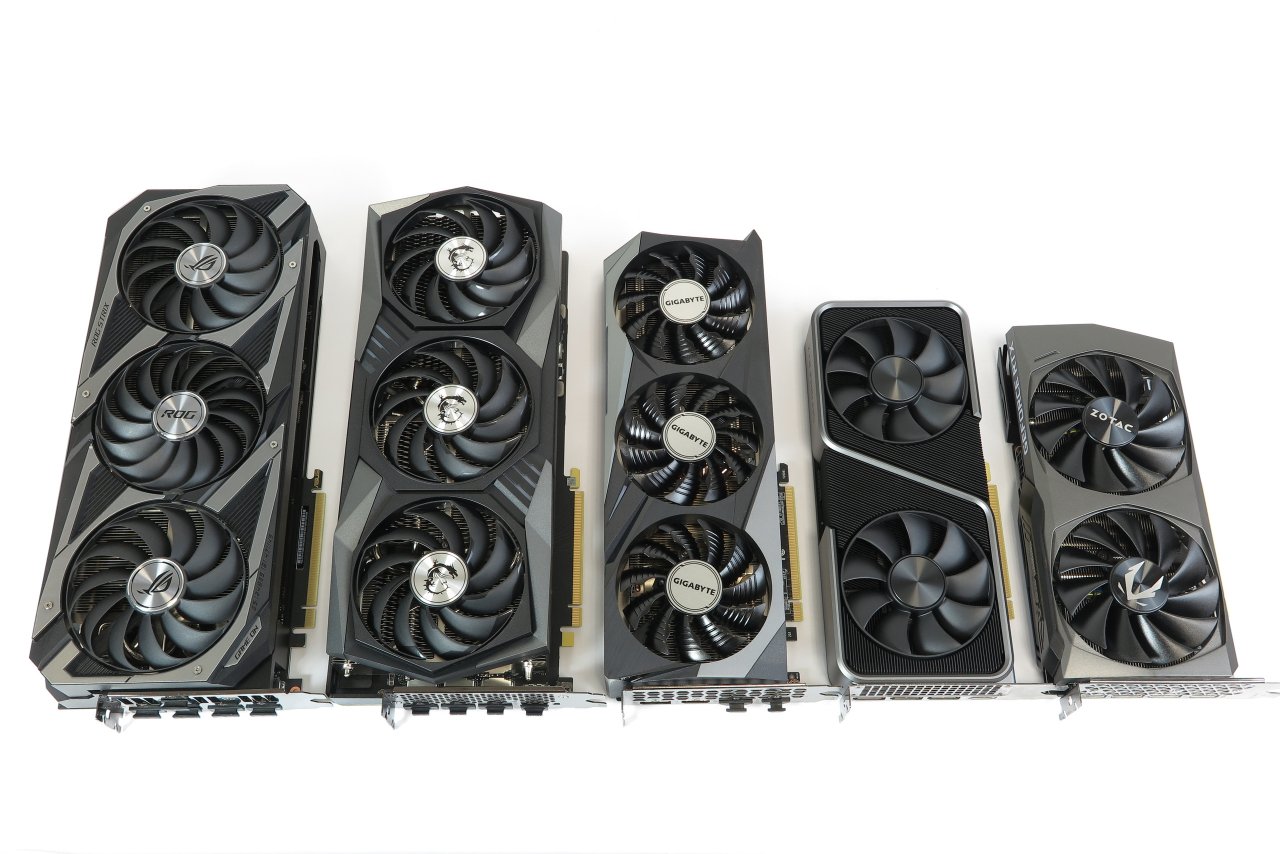 [21/12/2020] Geforce RTX 3060 Ti: Die Nvidia-Partner führen eine Vielzahl von Custom-Designs. Man sieht ihnen auf den ersten Blick an, welche die schnellste, kühlste und teuerste ist – eine RTX 3070 ist jedoch stets schneller. Weitere Infos im Test-Video, Benchmarks/Leistungseinschätzung in der PCGH 02/2021.