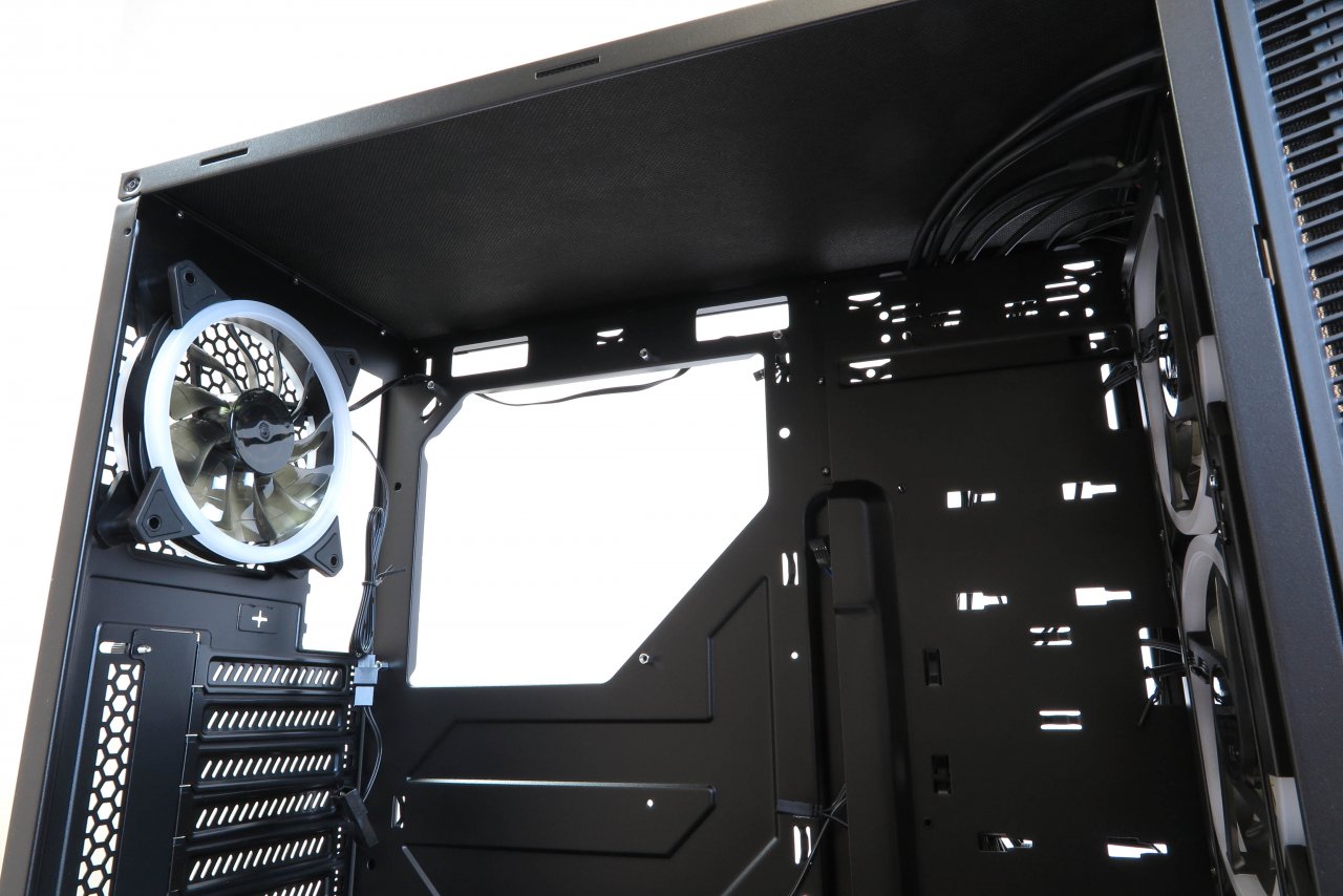 [18/12/2020] Sharkoon TG5 RGB Silent PCGH-Edition (25)