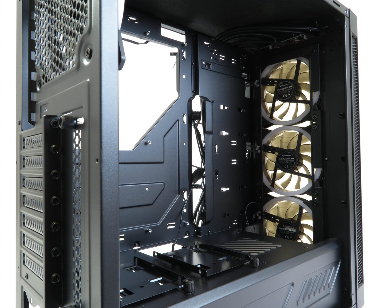 [18/12/2020] Sharkoon TG5 RGB Silent PCGH-Edition (26)