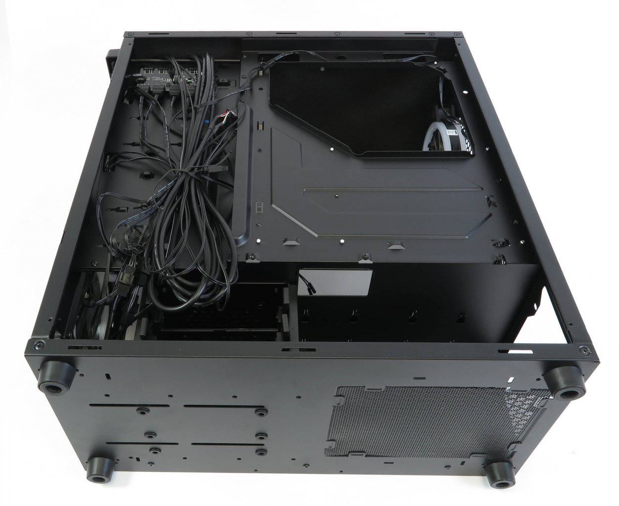 [18/12/2020] Sharkoon TG5 RGB Silent PCGH-Edition (30)