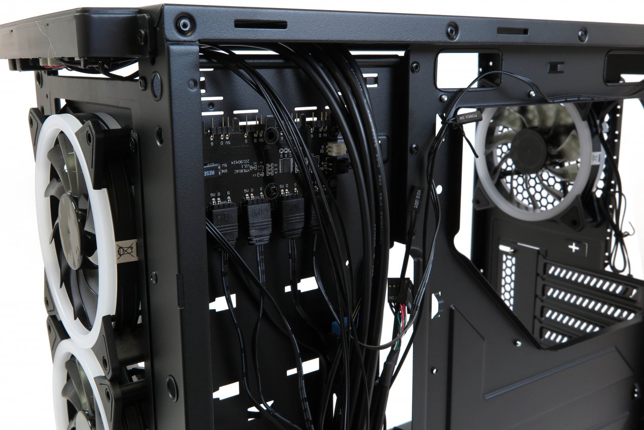[18/12/2020] Sharkoon TG5 RGB Silent PCGH-Edition (32)