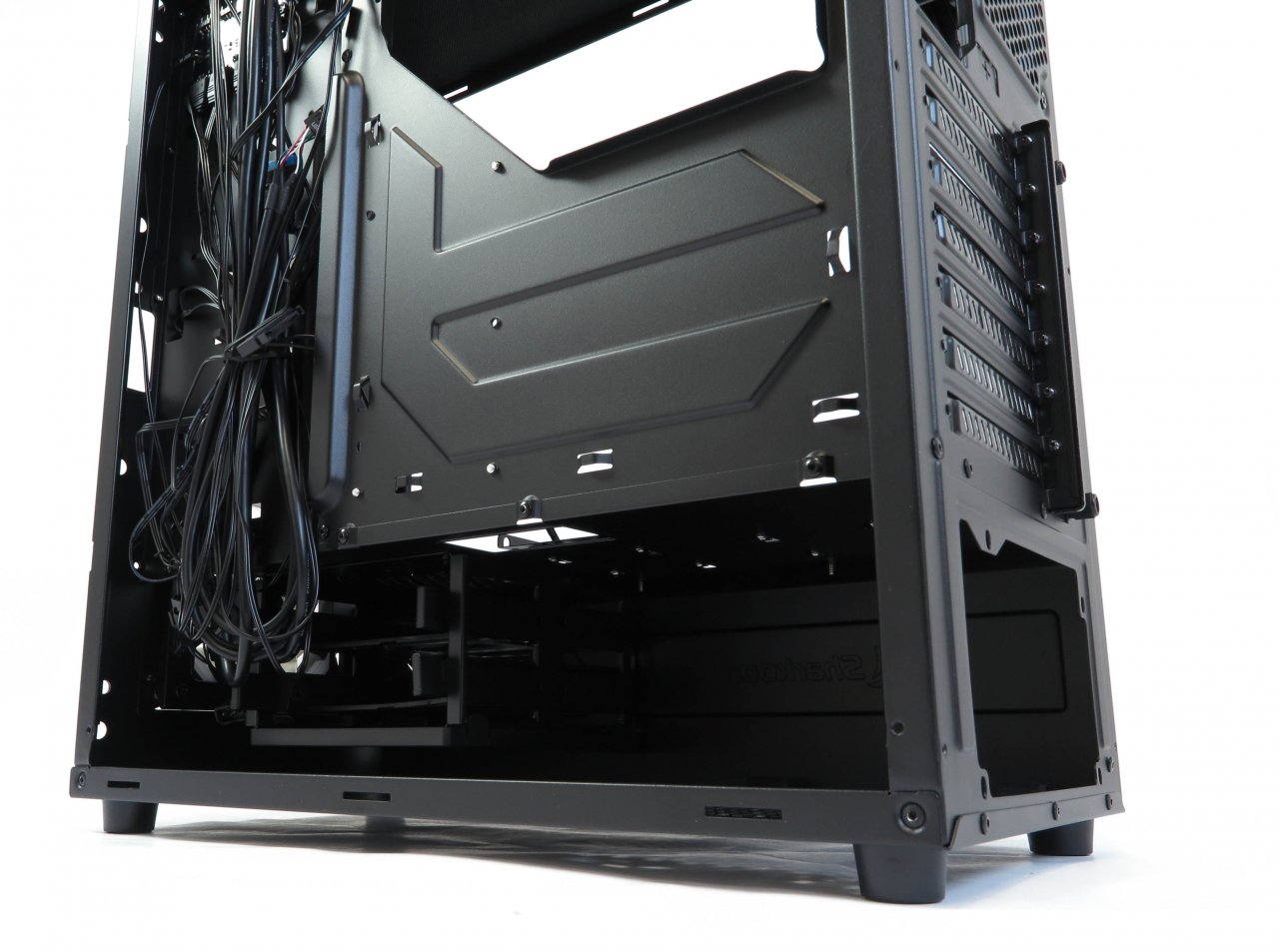 [18/12/2020] Sharkoon TG5 RGB Silent PCGH-Edition (9)