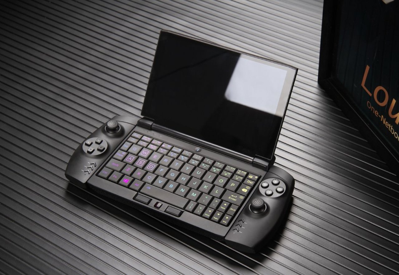 [17/12/2020] One GX1 Pro Handheld: Mini-Gaming-Laptop mit 7-Zoll-Display und Gamepad-Adaptern (9)