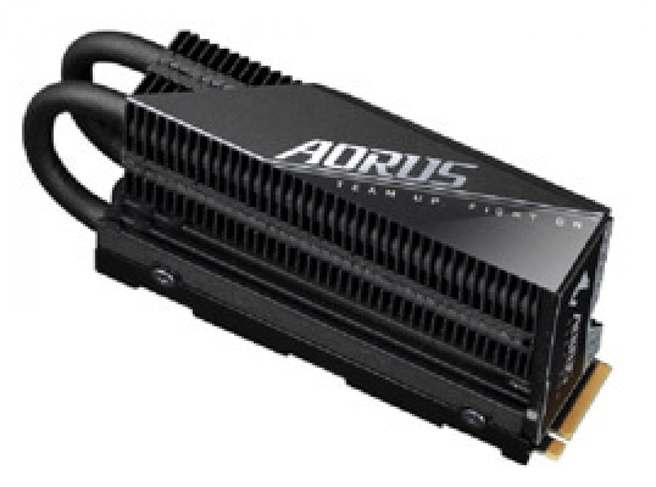 [16/01/2021] Gigabytes neue SSD wird optional auch mit einem Turmkühler angeboten.