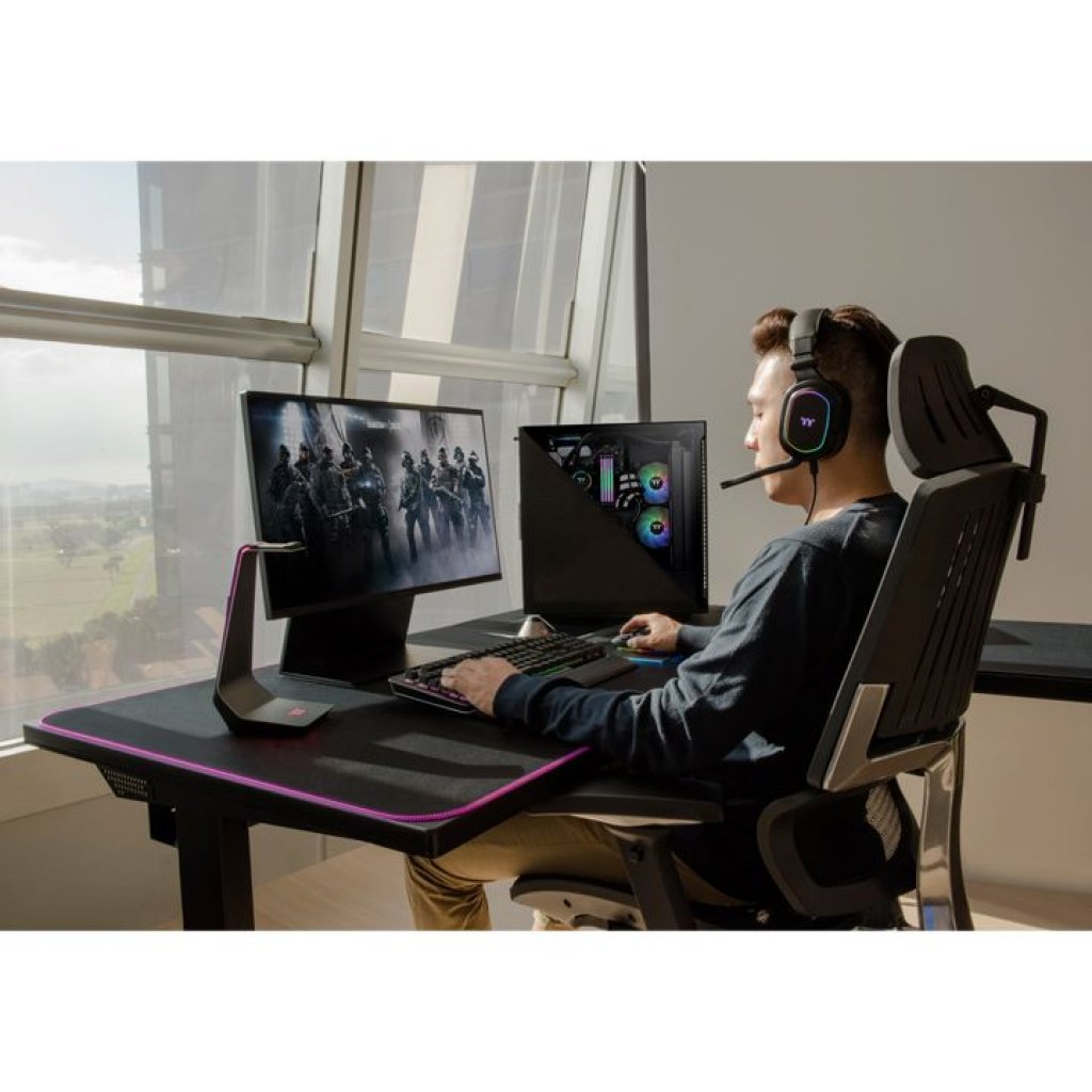[25/01/2021] Thermaltake Toughdesk 500L RGB 01