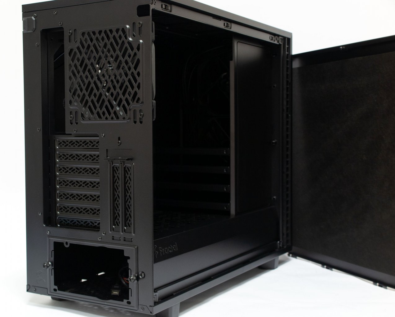 [17/02/2021] Fractal Design Define 7 PCGH Edition (11)