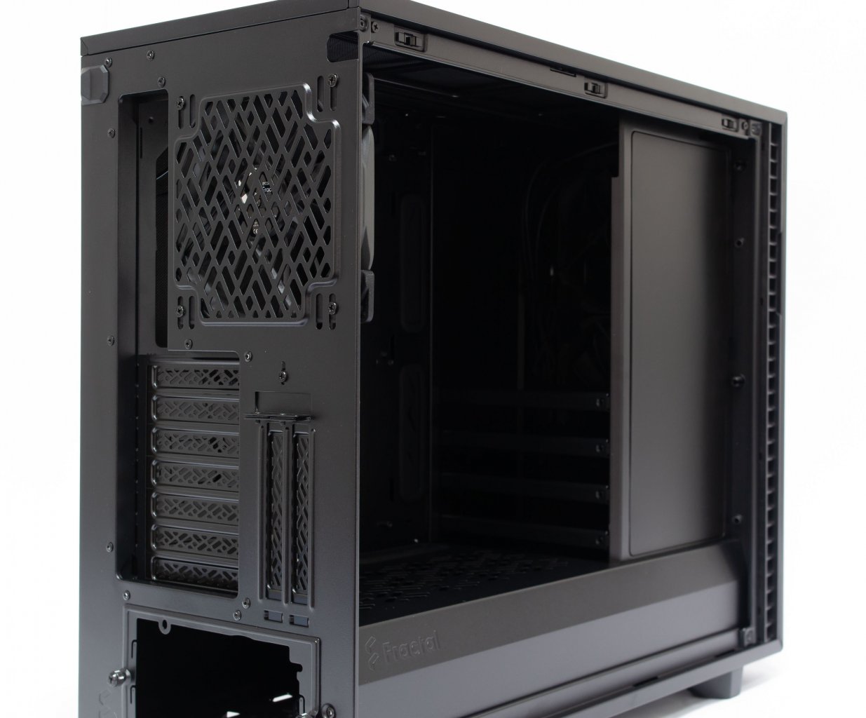 [17/02/2021] Fractal Design Define 7 PCGH Edition (13)