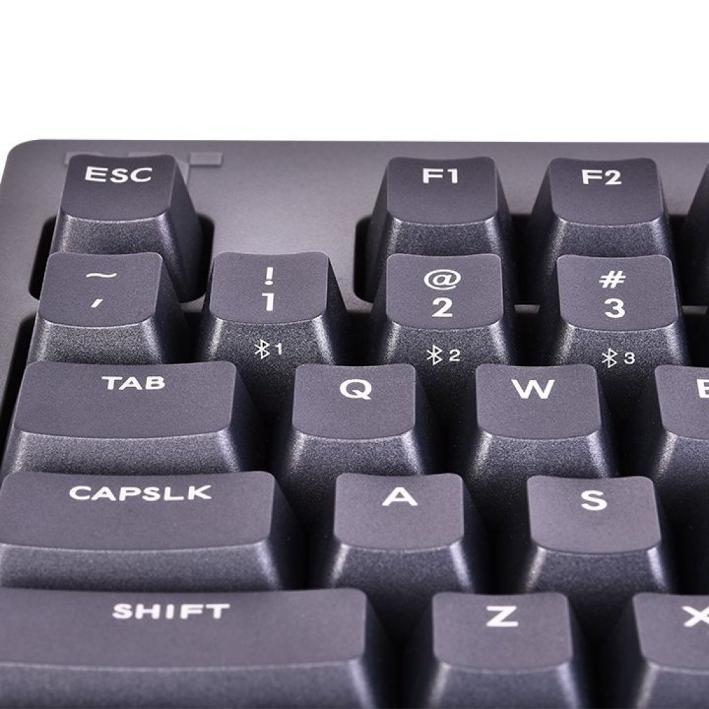 [10/02/2021] Thermaltake W1 Wireless Gaming Keyboard 04