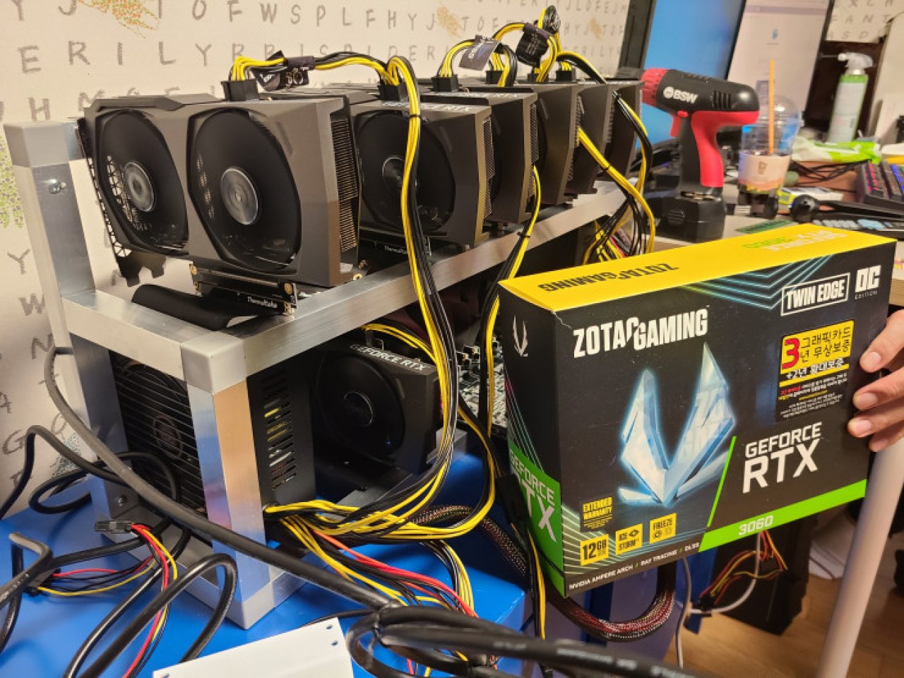 [31/03/2021] Geforce RTX 3060 zum Mining: Anscheinend auch sieben GPUs an einem Board möglich (1)