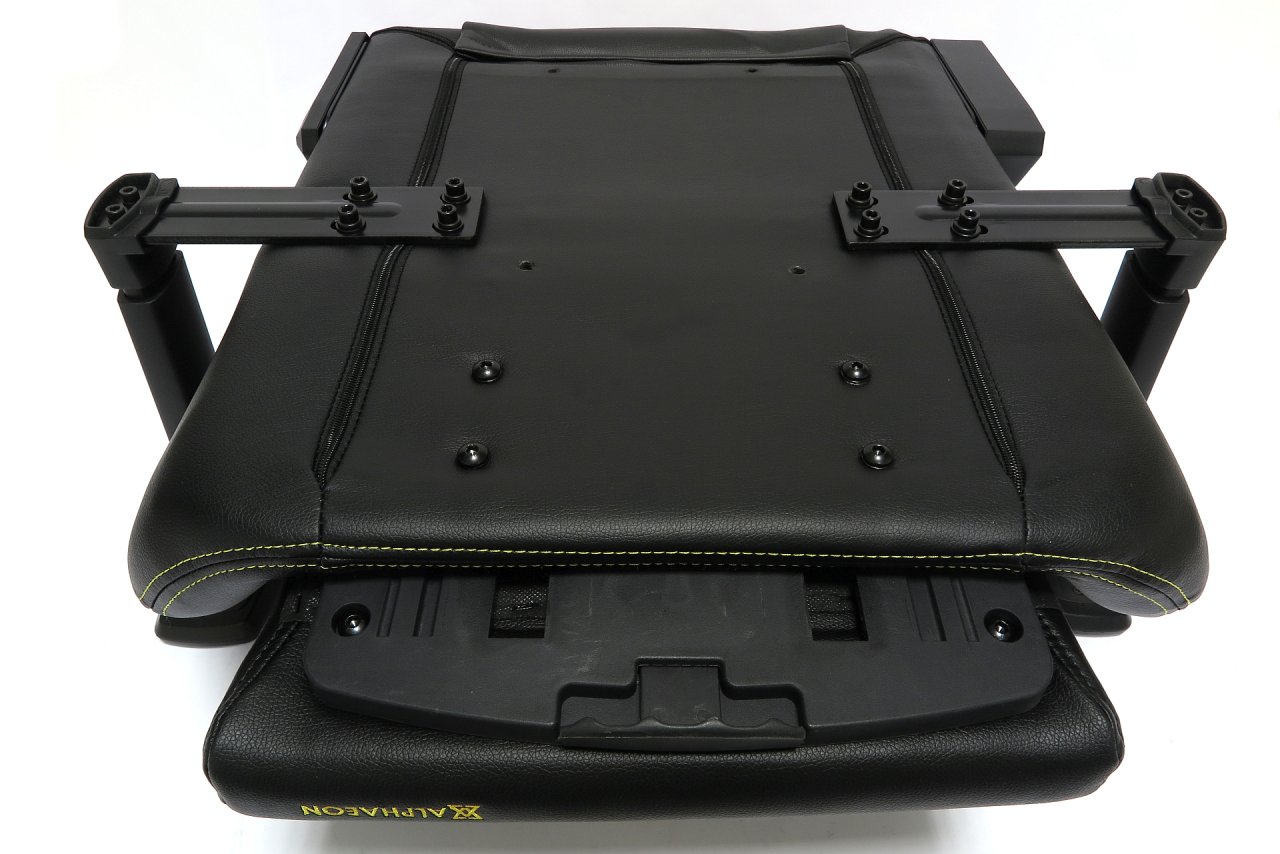 <strong>Tesoro Alphaeon S3 im Test</strong>: Ist der preislich attraktive Nachfolger des Alphaeon S2 ein bequemes und ergonomisches Sitzmöbel für Gamer? (4)