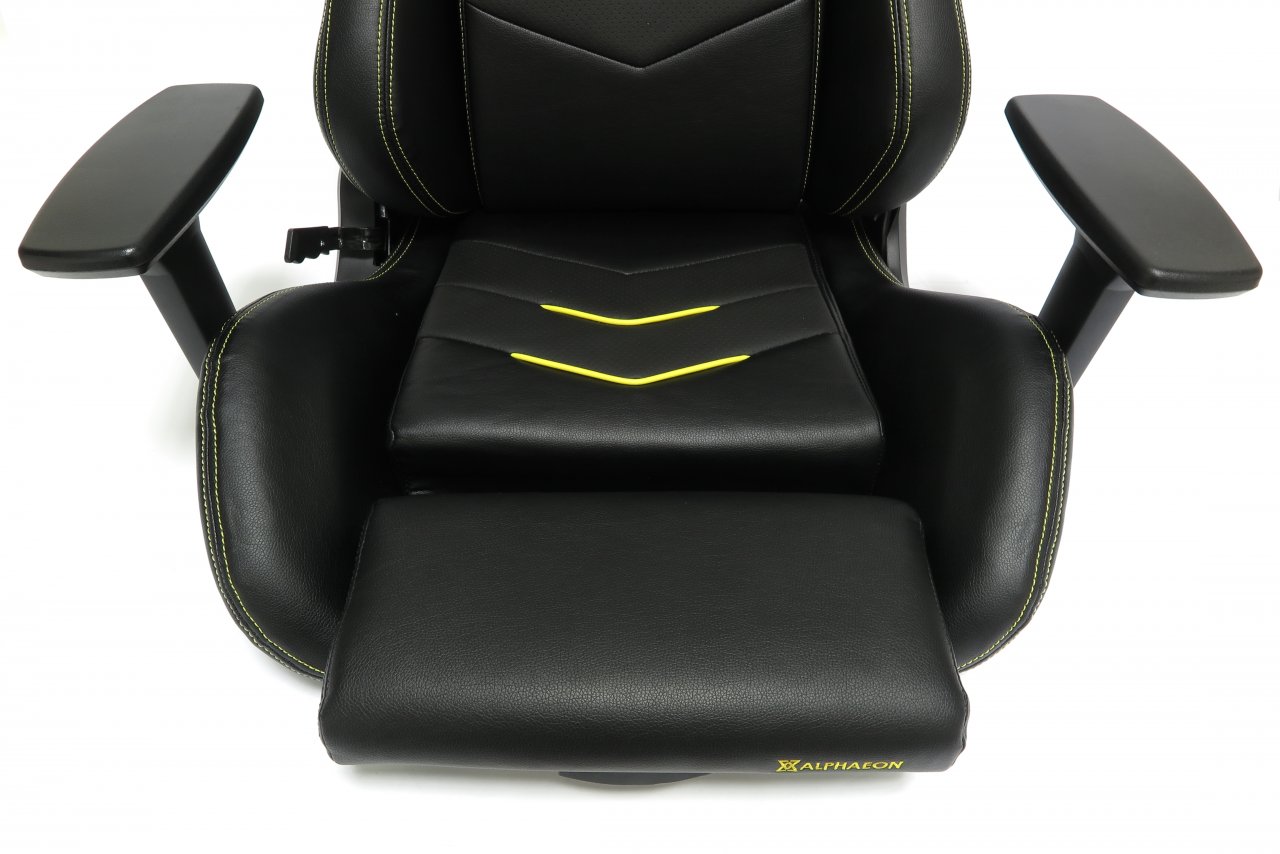 <strong>Tesoro Alphaeon S3 im Test</strong>: Ist der preislich attraktive Nachfolger des Alphaeon S2 ein bequemes und ergonomisches Sitzmöbel für Gamer? (19)