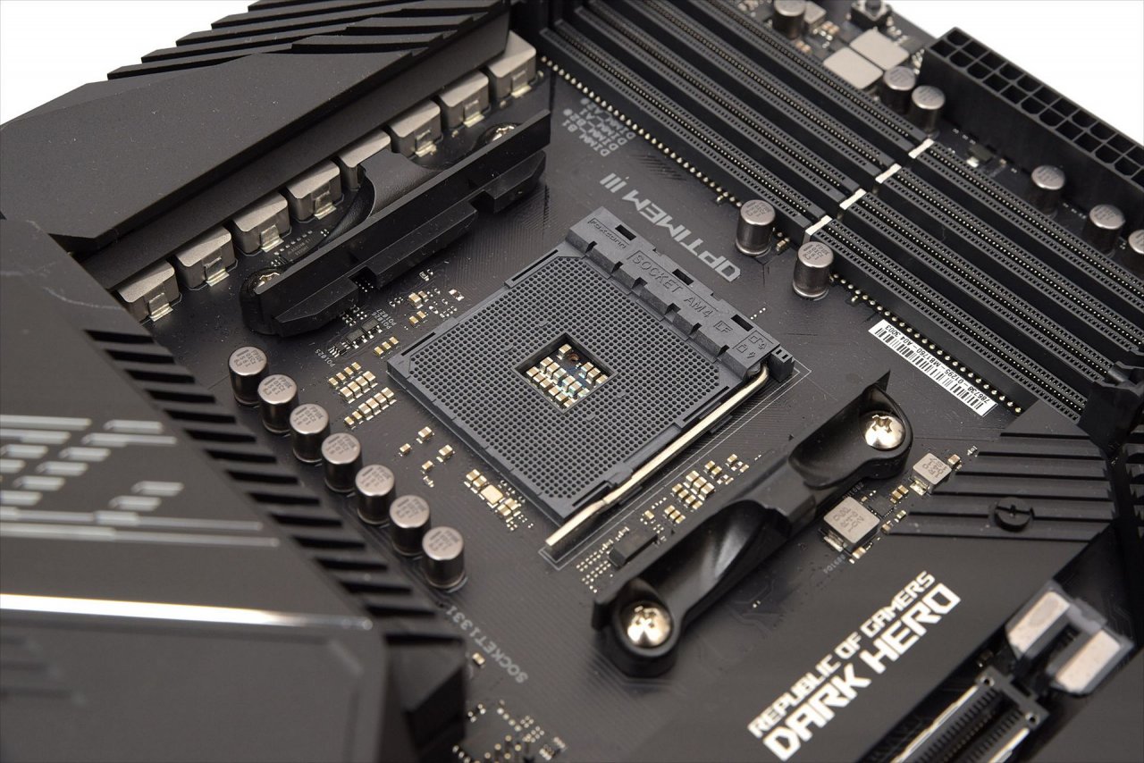 [06/04/2021] Asus: X570 Mainboards ohne Lüfter bestätigt (1)