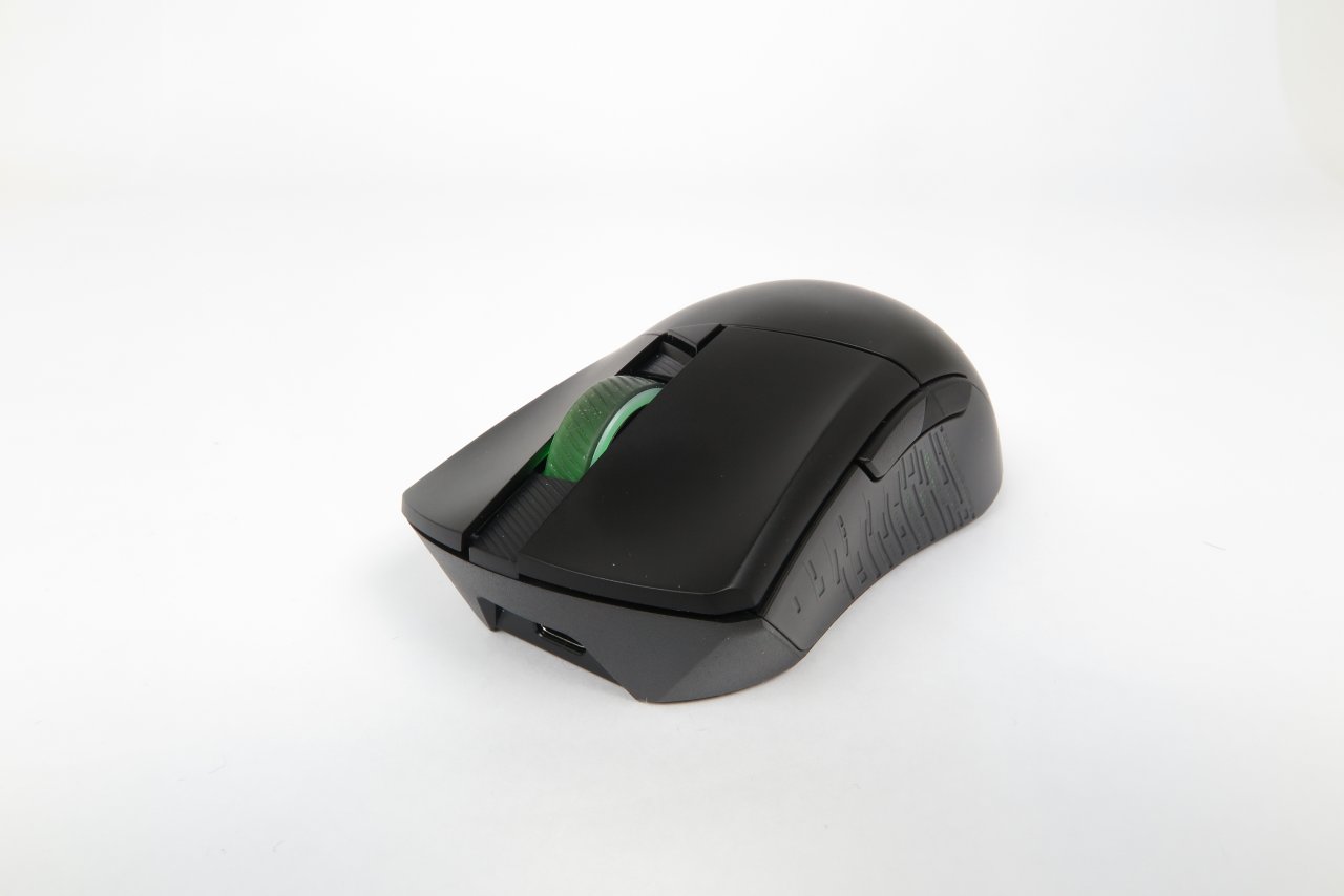 [13/05/2021] Asus ROG Gladius III Wireless:&nbsp;Die dritte Generation der beliebten Spielermaus mit tauschbaren Tastenschaltern im Test (14)