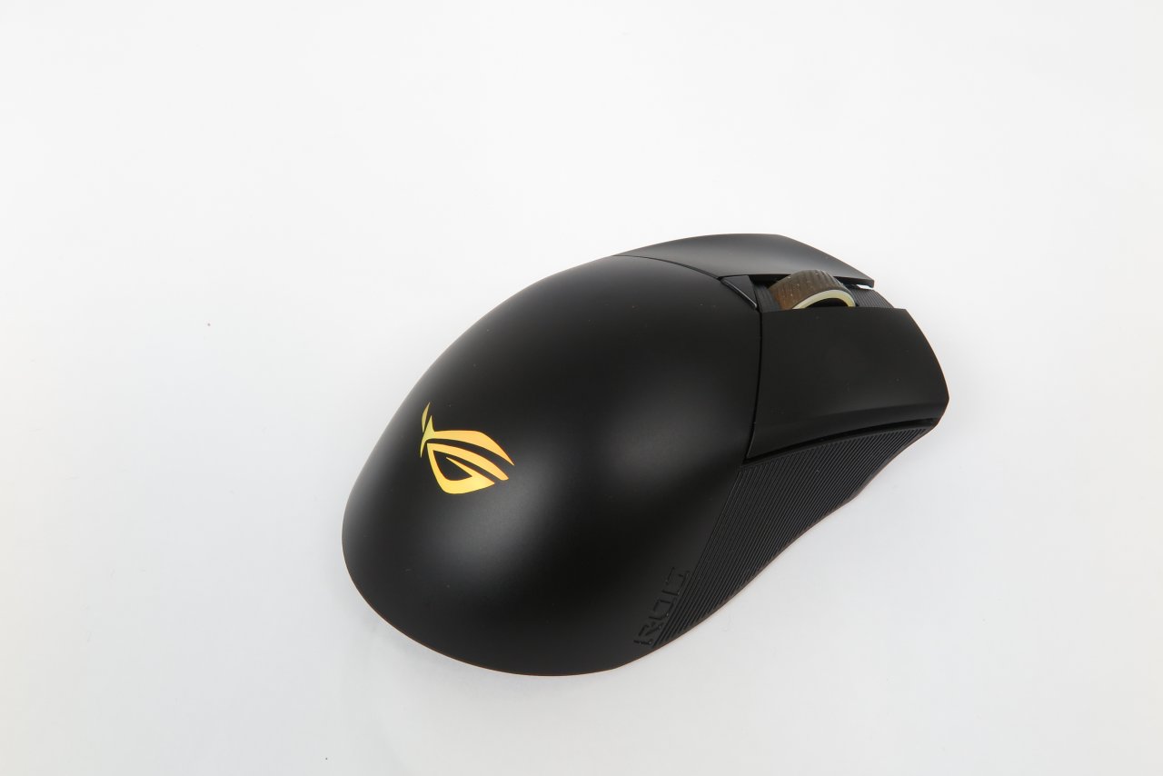 [13/05/2021] Asus ROG Gladius III Wireless:&nbsp;Die dritte Generation der beliebten Spielermaus mit tauschbaren Tastenschaltern im Test (8)