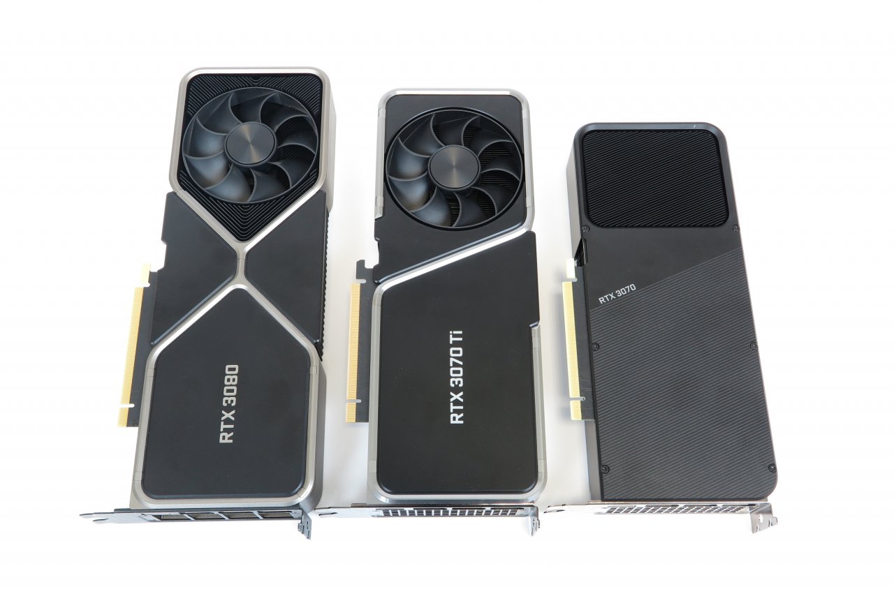 Von links nach rechts: RTX 3080 - RTX 3070 Ti - RTX 3070 (Rückseite)