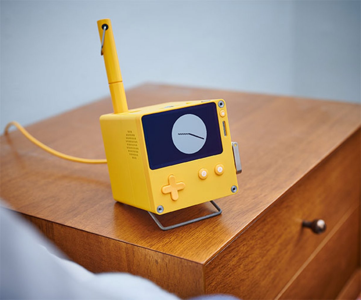 [09/06/2021] Die Entwickler des Miniatur-Handheld Playdate gaben bekannt, dass das Gerät ab Juli 2021 für 179 US-Dollar vorbestellt werden kann. (1)