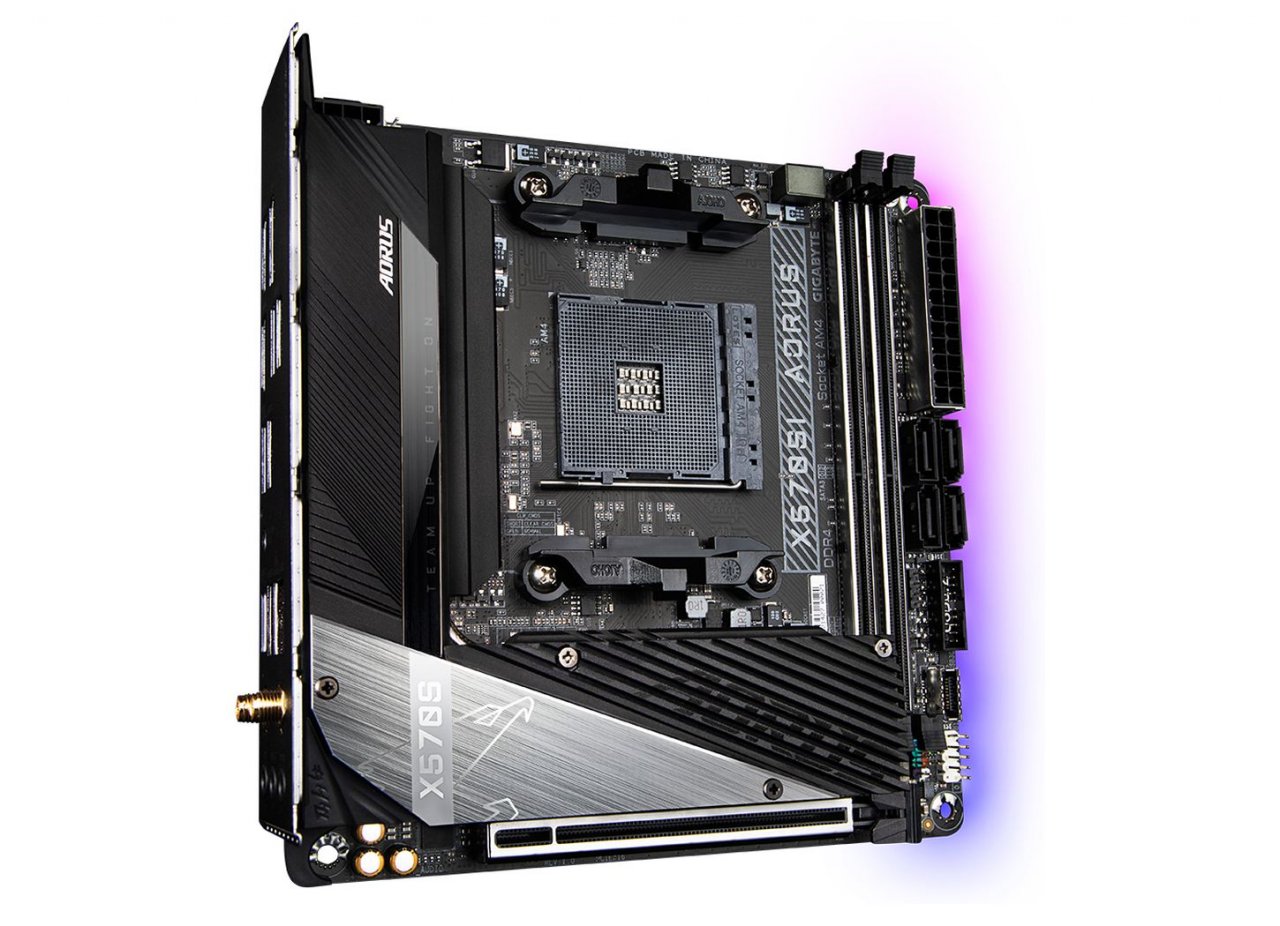 [28/06/2021] Auch als ITX-Mainboard lüfterlos: X570SI Aorus Pro AX gesichtet (3)