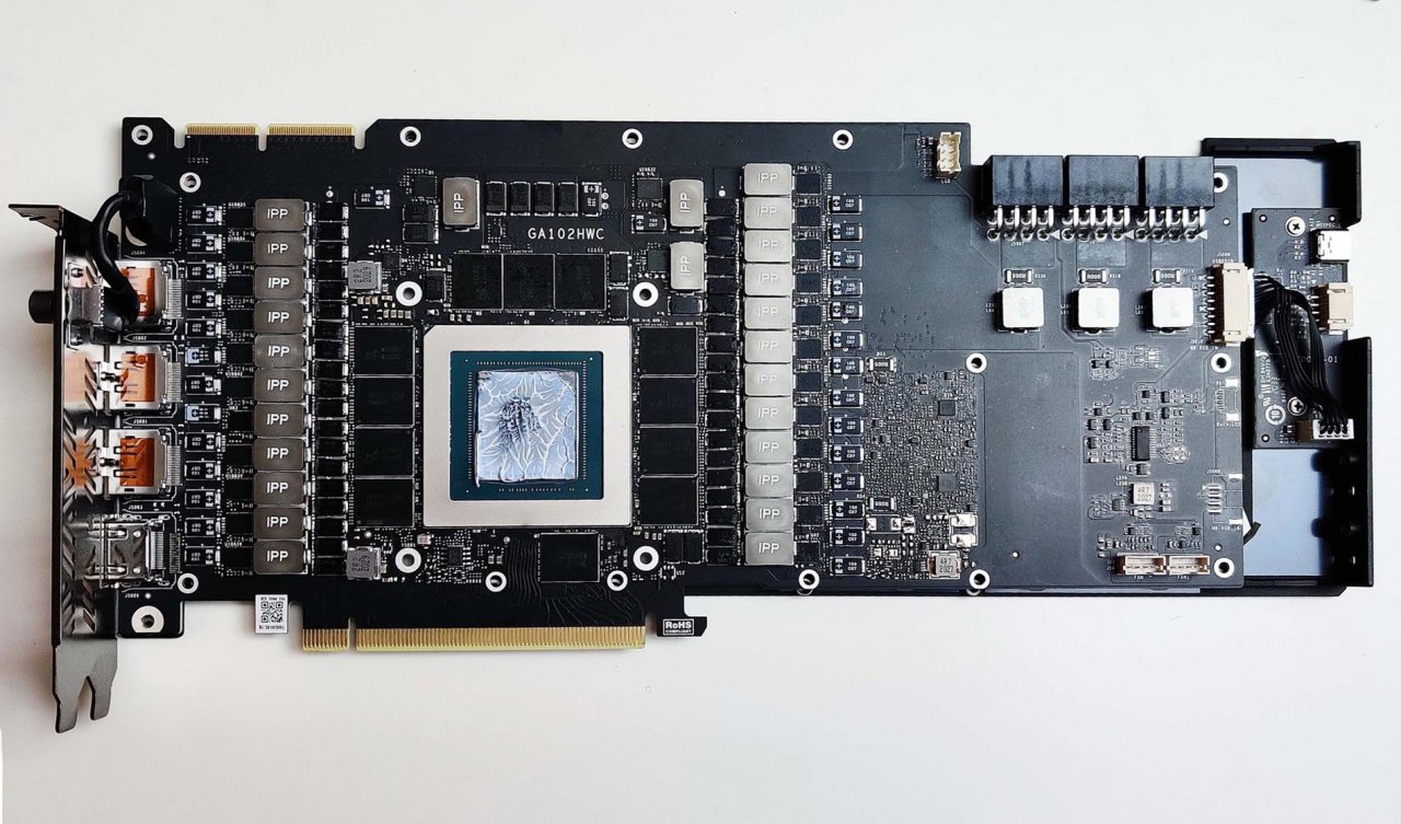 [30/06/2021] iGAME Geforce RTX 3090 Kudan: Hybrid-Flaggschiff auseinandergeschraubt (6)