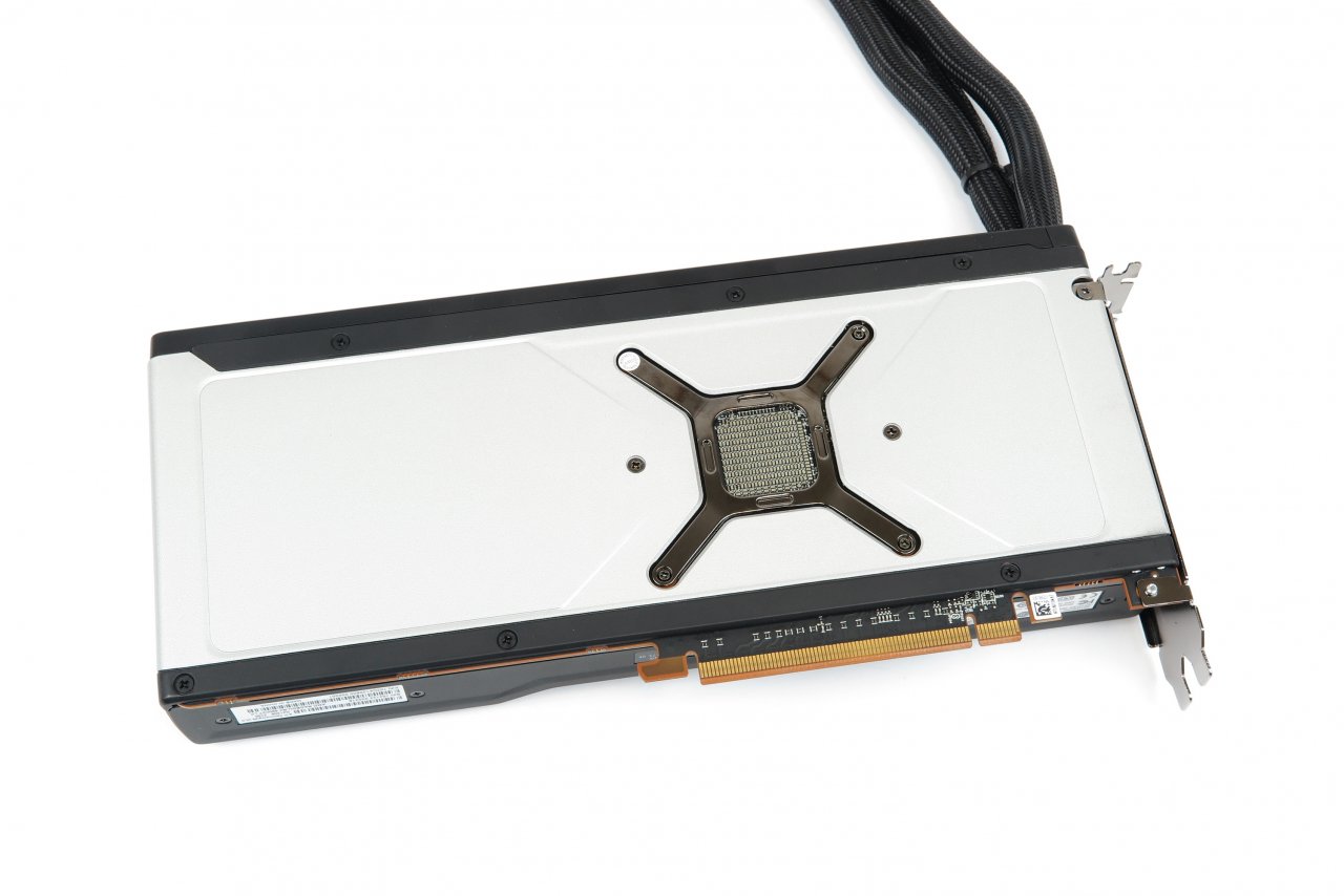 [15/07/2021] Radeon RX 6900 XT Liquid Cooling im Test: Der langersehnte Geforce-RTX-3090-Killer? (6)