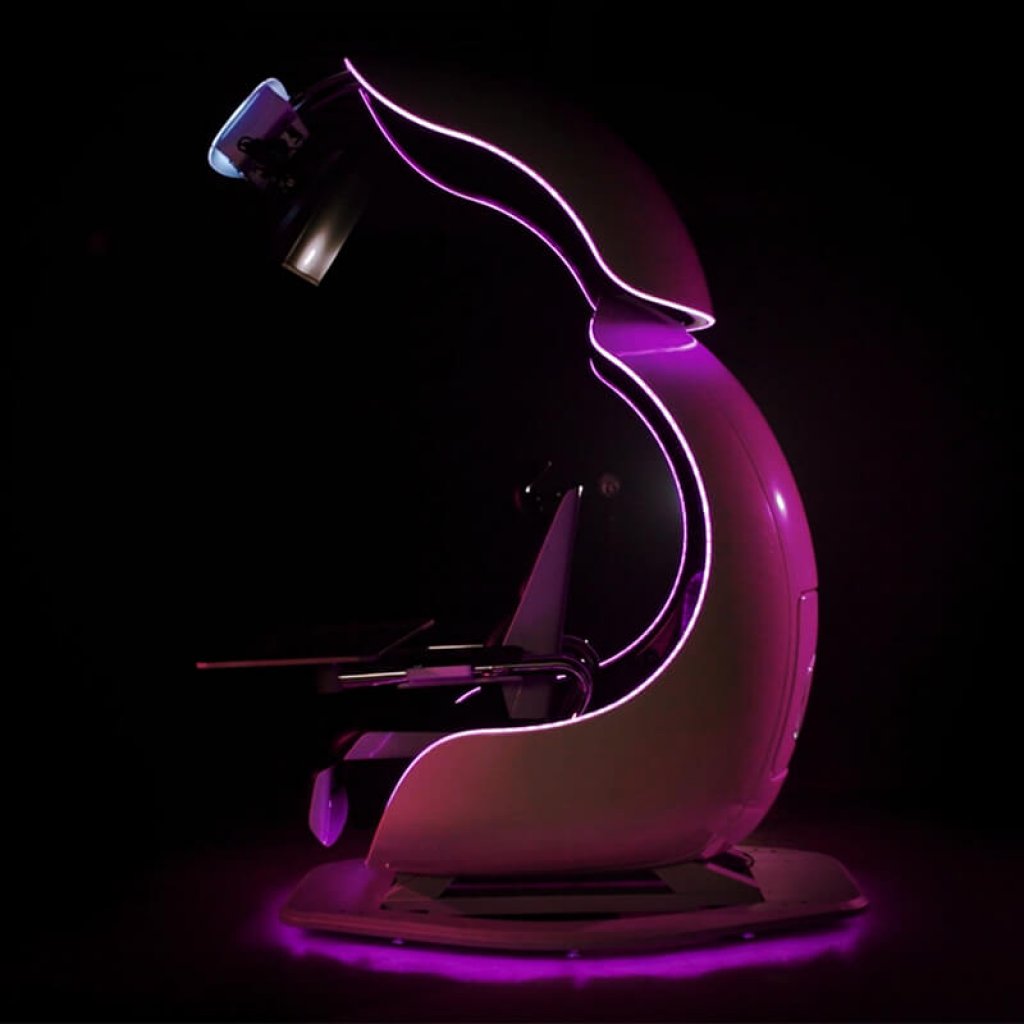 [12/07/2021] Cooler Master stellt auf ihrer Webseite einen neuen Gaming-Stuhl in Form einer Workstation vor, die an den Thronos von Acer erinnert. (7)